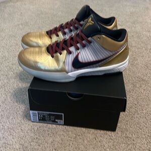 Kobe 4 Protro Gold Medal